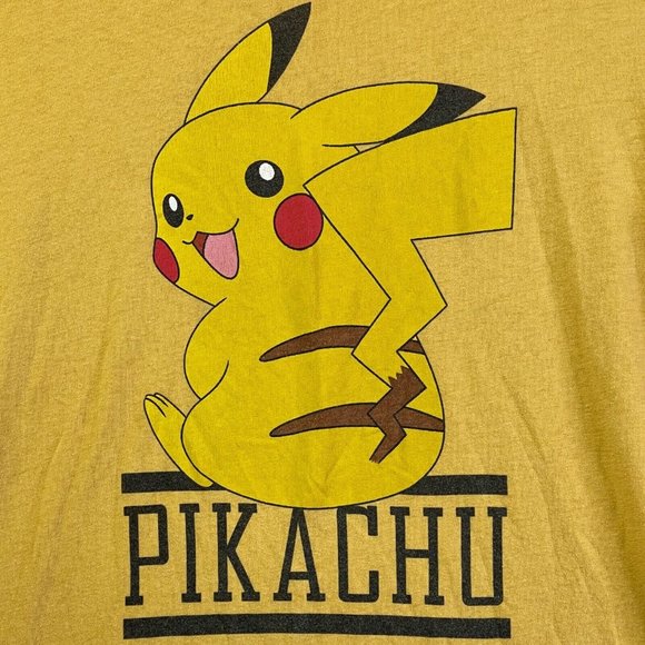 2016 Pokemon Pikachu T-Shirt Men's Size Small Yellow - Picture 2 of 6